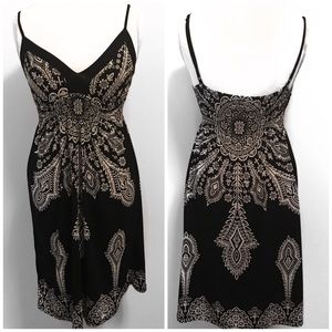 Papillon Los Angeles Black/White V-neck Dress-Sm